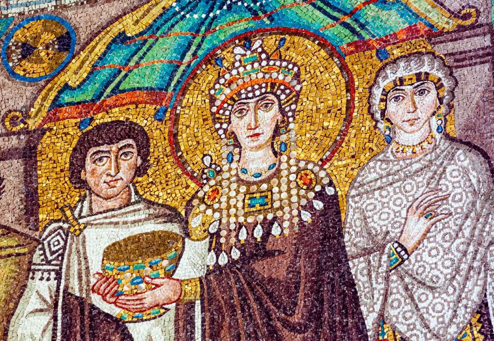 6th century mosaic in san vitale basilica showing empress theodora with her court
