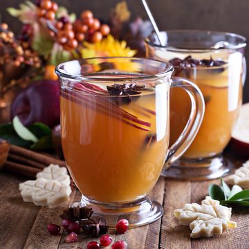 warm apple cider with spices